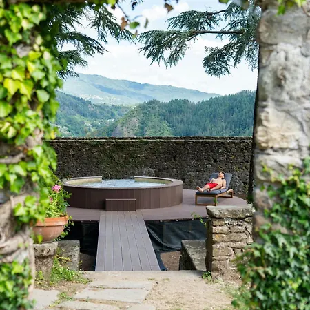 Nyaraló Historic Castle Overlooking Garfagnana Valley Camporgiano